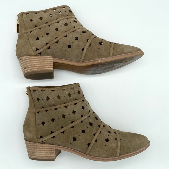 Michael Michael Kors Black Uma Flat Bootie Round Toe Bootie Leather Suede - Picture 2 of 7